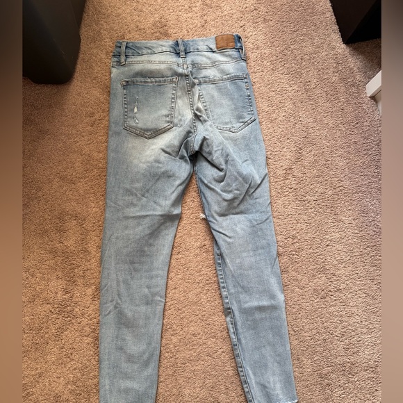 Size 4 Aeropostale Jeans - Picture 3 of 3